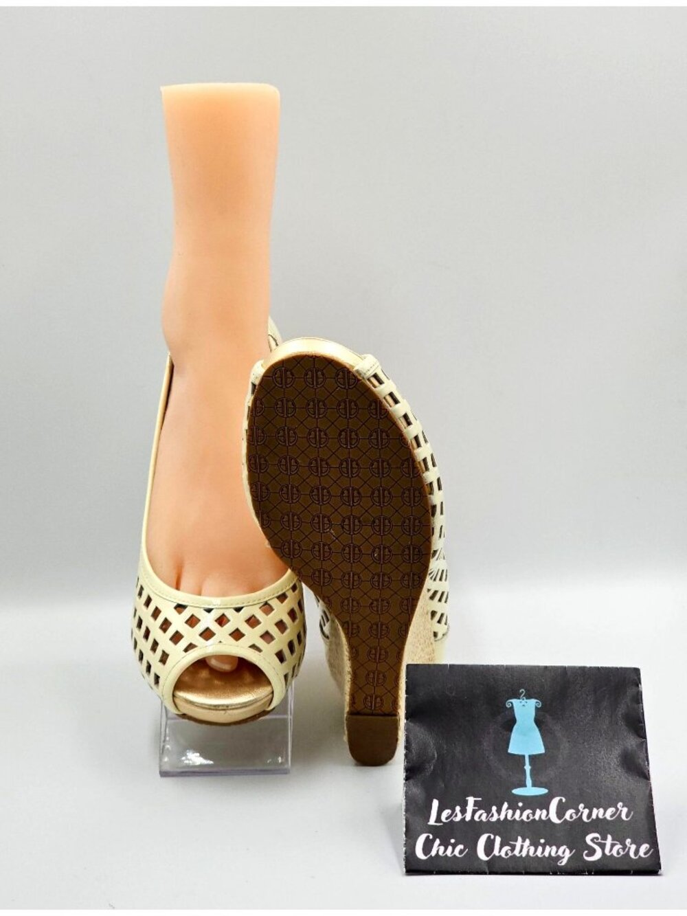 Lilly Pulitzer Women's Ivory Leather Resort Chic Basketweave Sandals Sz 8.5 2315 - Picture 3 of 16